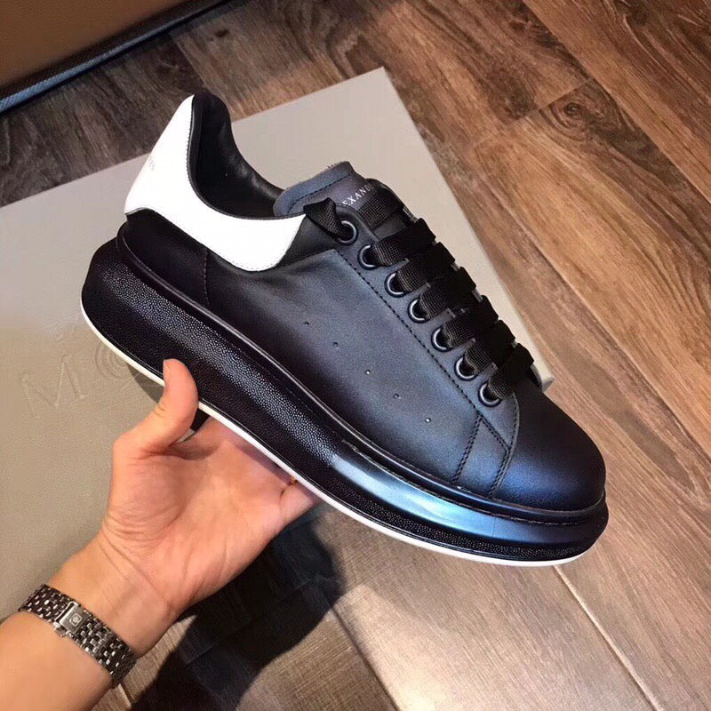 ALEXANDER MCQUEEN NERE CON RETRO BIANCO